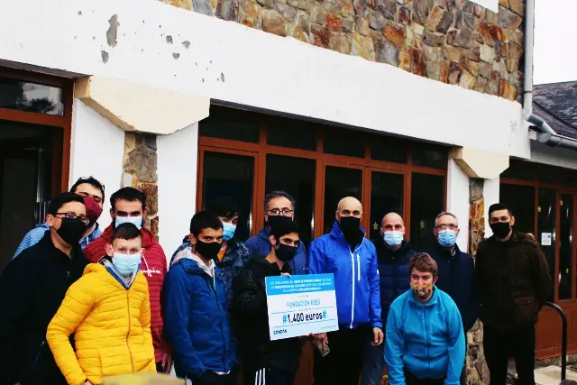 El comité de empresa de Astilleros Gondán realiza una donación a Fundación EDES