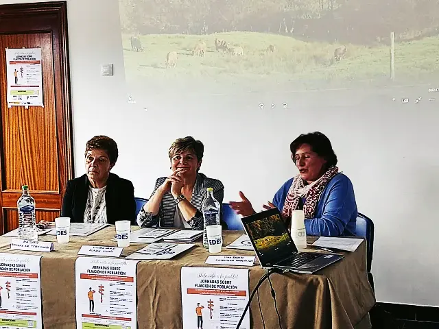 Villayón nos enseñó hoy que es posible buscar soluciones para frenar las despoblación