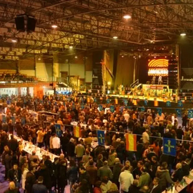 La IX Cena Baile logra reunir a un millar de personas en Vegadeo