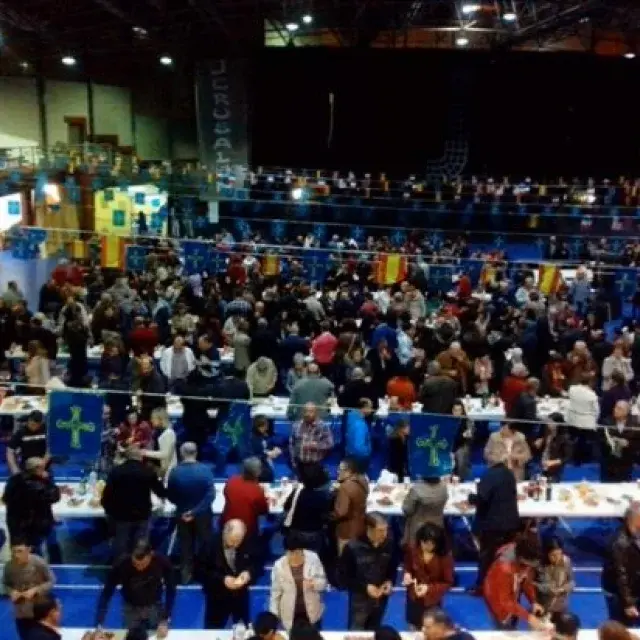 Más de mil personas en nuestra Cena Baile