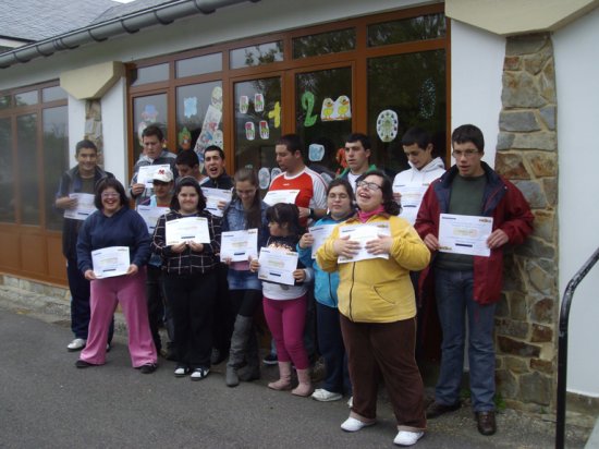 V CERTAMEN EDUCASTUR SIN BARRERAS “entreTodos, entreTodas”