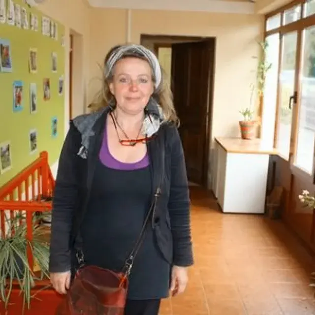 El trabajo que Fundación Edes hace con los chavales es fantástico, cada mesa rebosa trabajo”